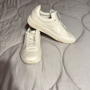 White lululemon Men's Sneakers - Classic Low-Top